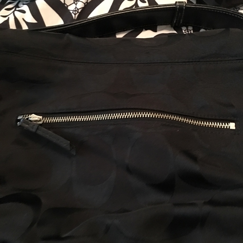 Purses - Picture 2 of 4
